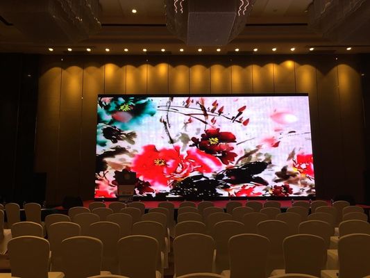 شاشة LED للإيجار 281 تريليون لون مع عمر افتراضي يصل إلى 100000 ساعة للاستخدام الداخلي